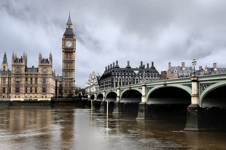 新國(guó)貨洗護(hù)品牌涌現(xiàn)，男士洗護(hù)市場(chǎng)競(jìng)爭(zhēng)激烈